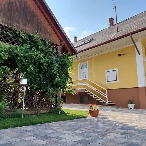 Boglári Harmónia Apartman *